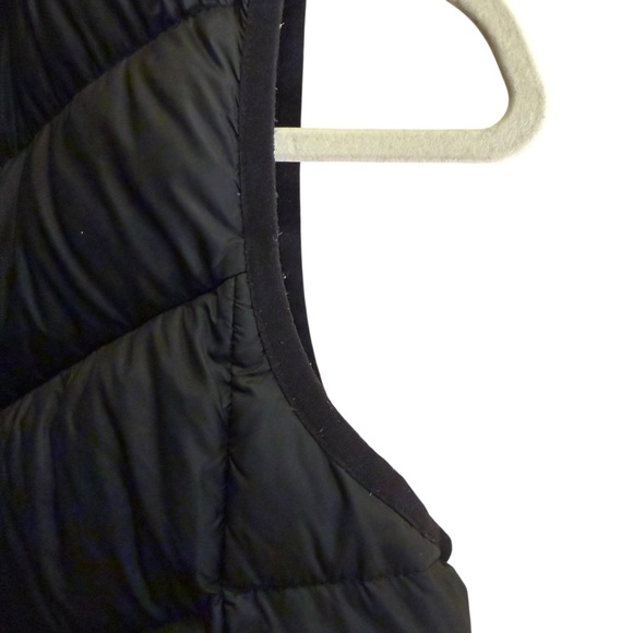 Mountain Hardwear Q Shield 650 Down Black Puffer Vest Sz M - Picture 7 of 11